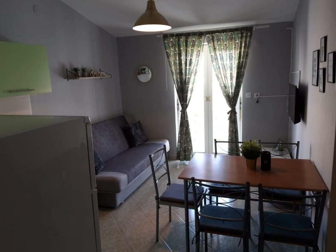 Apartments Danijela Tribalj Exteriör bild